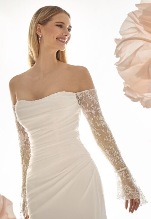 46048_5 fit and flare trouwjurk met kanten mouwen van amelie