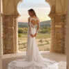 Faraday-Azuree Bridal-Back azuree faraday, trouwjurk met hartje op de rug